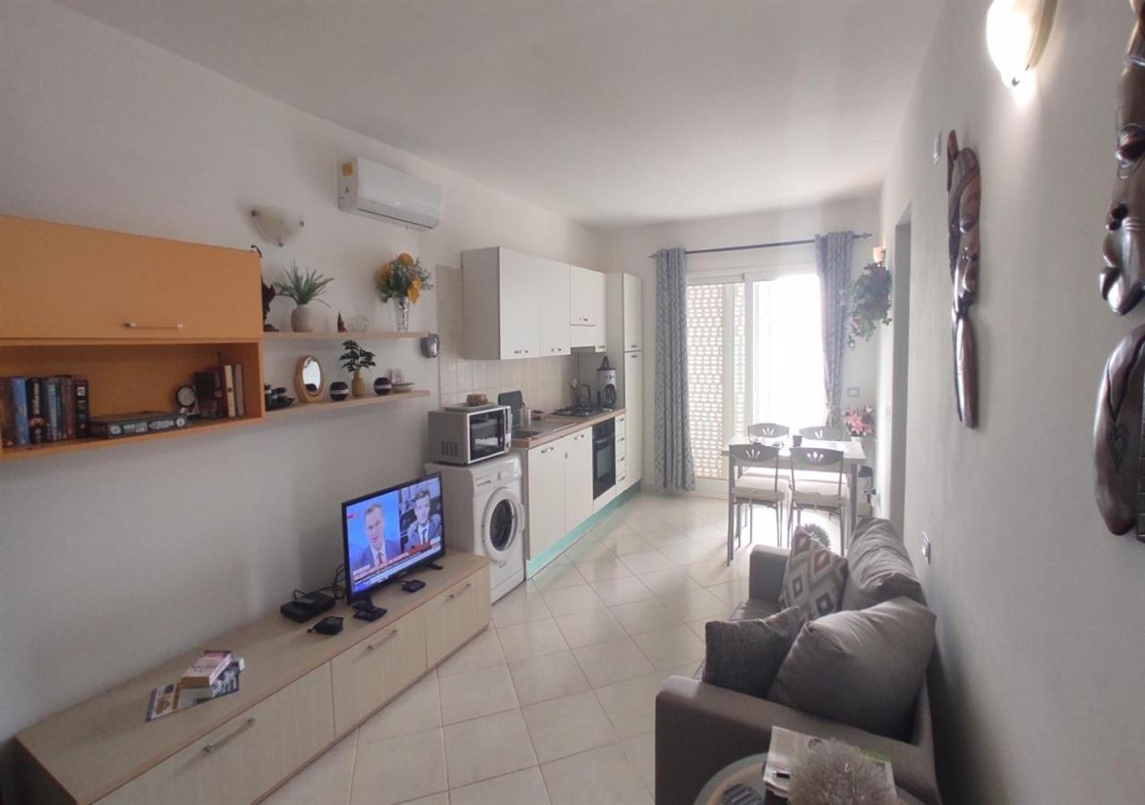 Adult Only Beachfront 2 Bedroom Apartment Santa Maria Airport Pick Up, Aircon, Unlimited Wifi Ideal For Remote Working And Long Stay Esterno foto